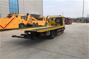 浔阳非事故拖车