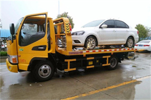 浔阳附近拖车救援24小时服务热线